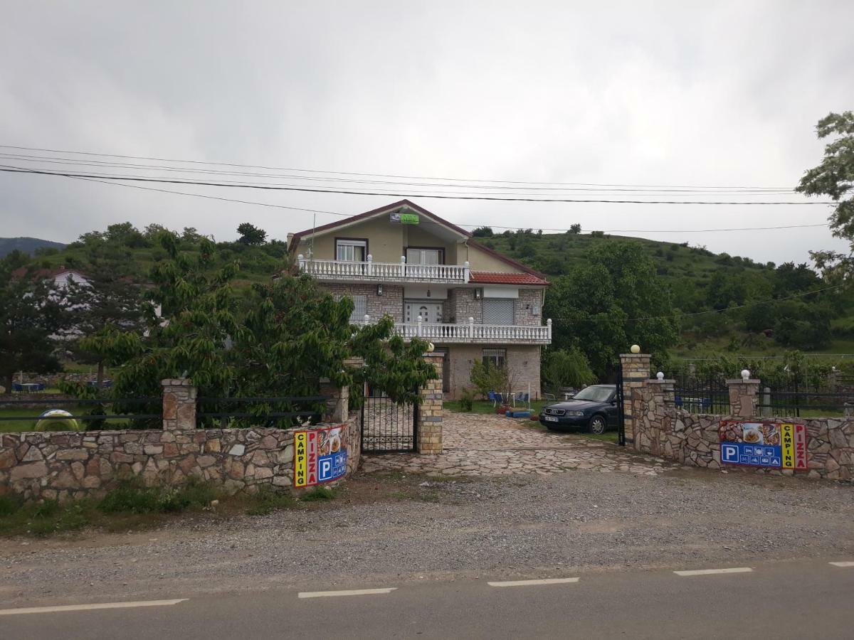 Vila Verd Korce Hotel ภายนอก รูปภาพ